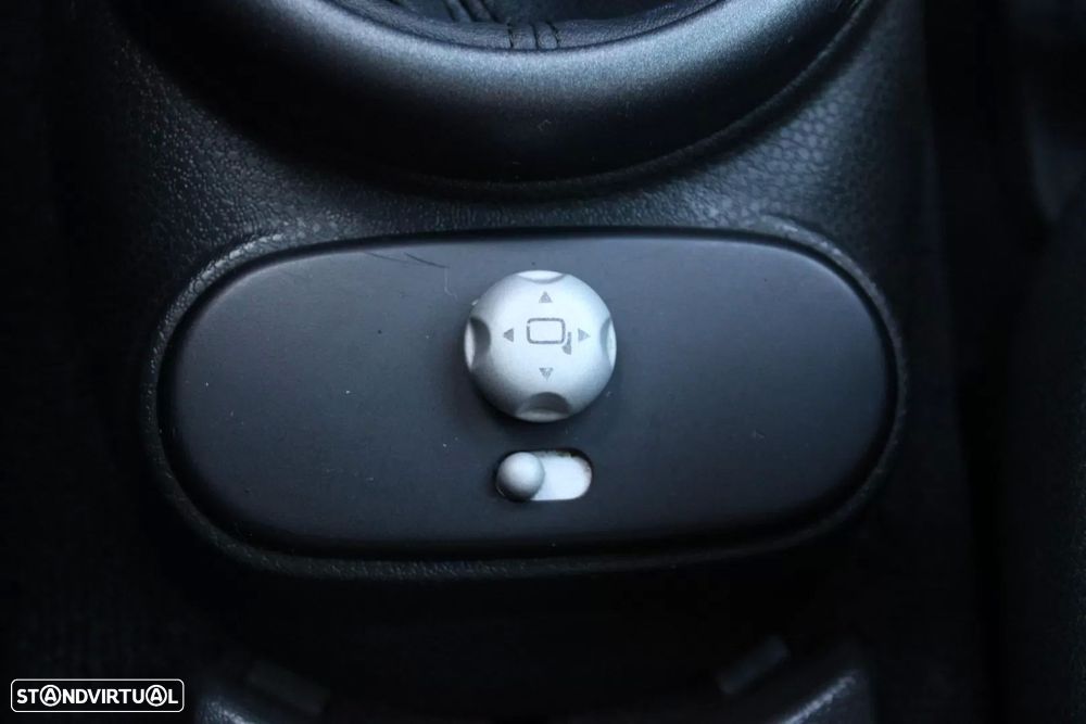 MINI 3 Portas One 1.4 D - 12