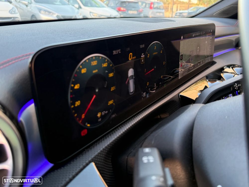 Mercedes-Benz CLA 200 d Shooting Brake AMG Line Aut. - 25