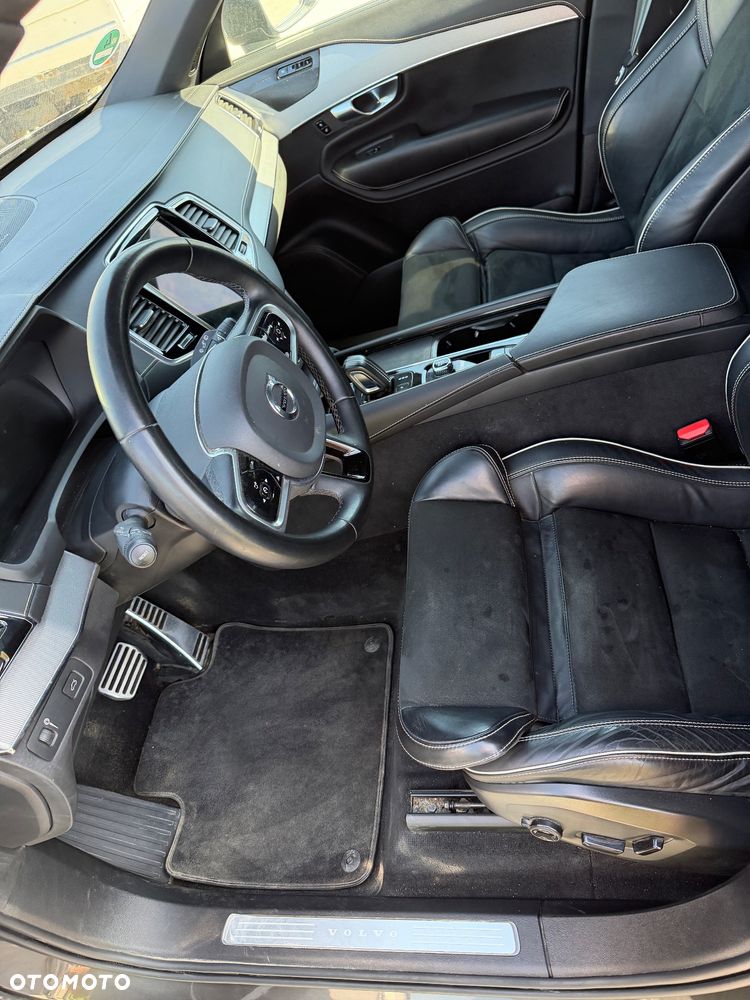 Volvo XC 90 - 7