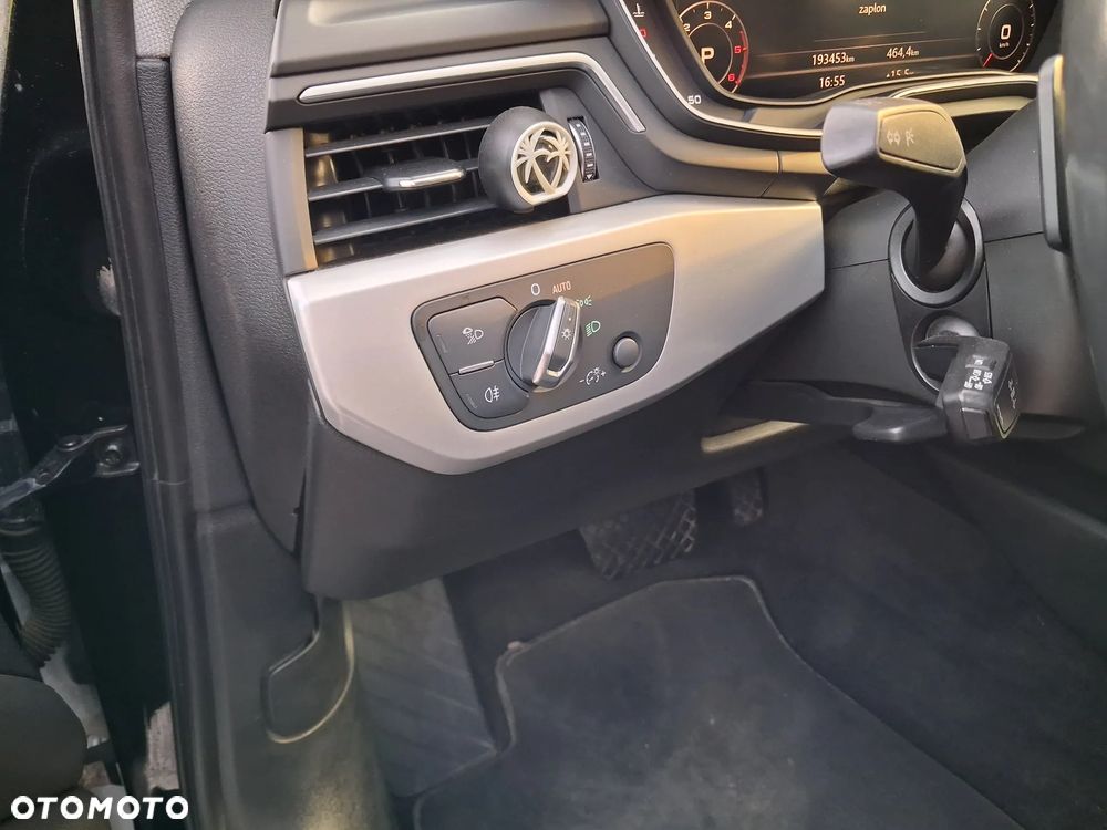 Audi A4 Avant 2.0 TDI S tronic - 23