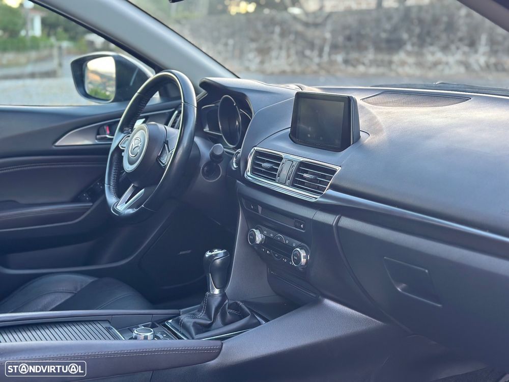 Mazda 3 Hatchback 1.5 Sky-D Excellence Pack Leather - 37