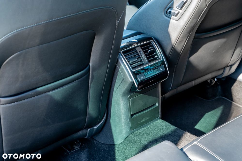 Skoda Superb 2.0 TDI DSG Premium Edition - 31