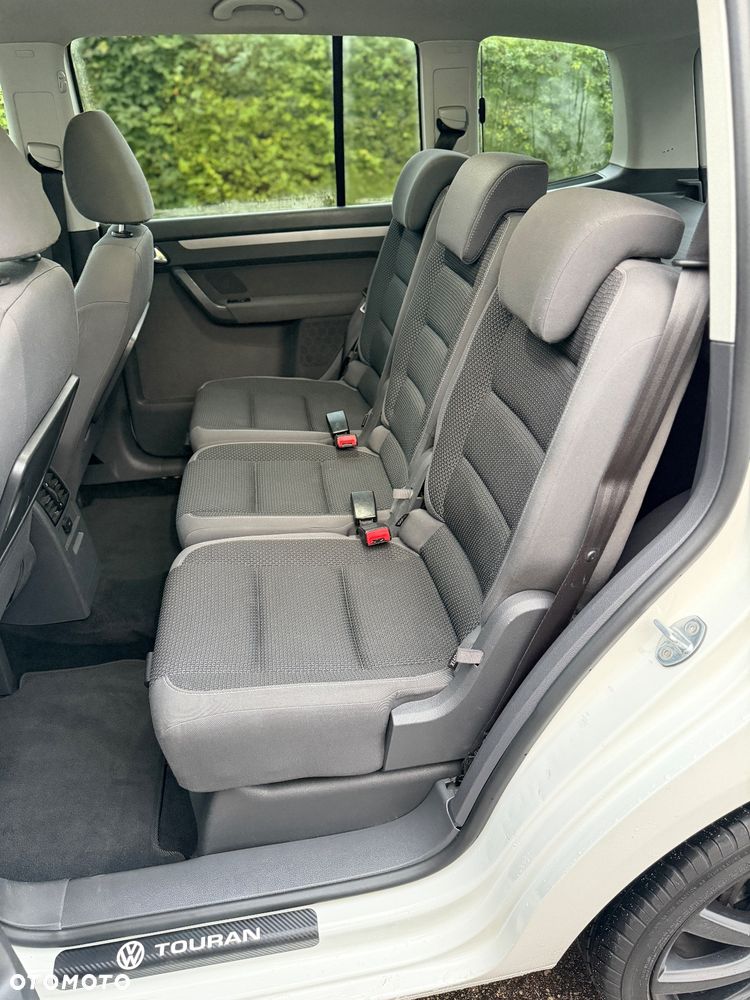 Volkswagen Touran 2.0 TDI DPF BlueMotion Technology DSG Comfortline - 26