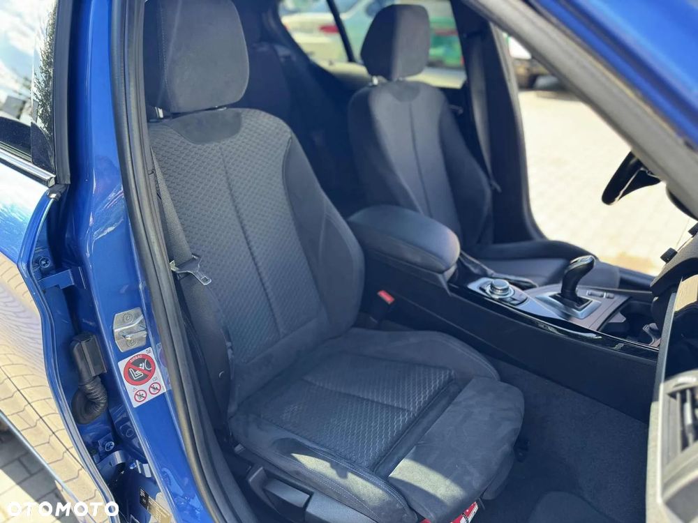 BMW Seria 1 120d xDrive M Sport - 12