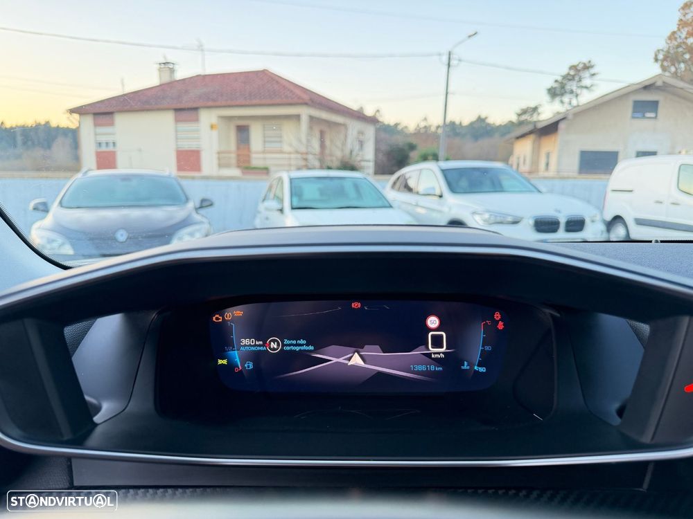 Peugeot 2008 1.5 BlueHDi Allure - 17