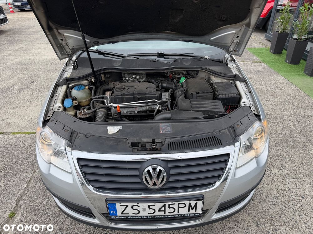 Volkswagen Passat 1.9 TDI DPF Trendline - 28