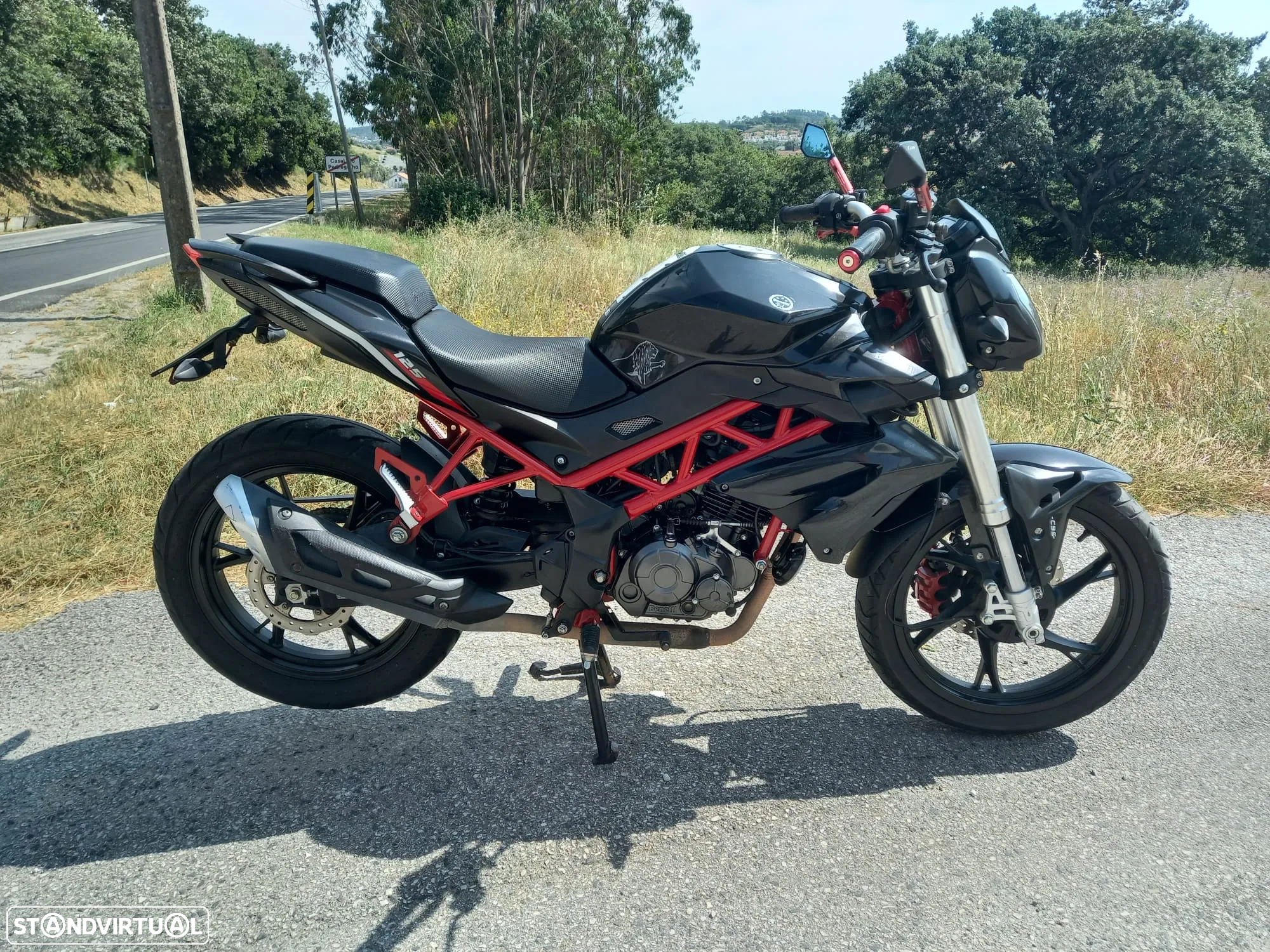 Benelli BN 125  Possível Financiamento - 2