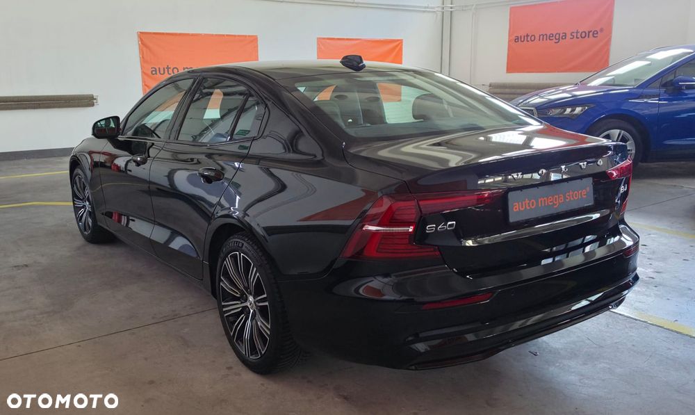 Volvo S60 B4 B DKG Plus Dark - 5