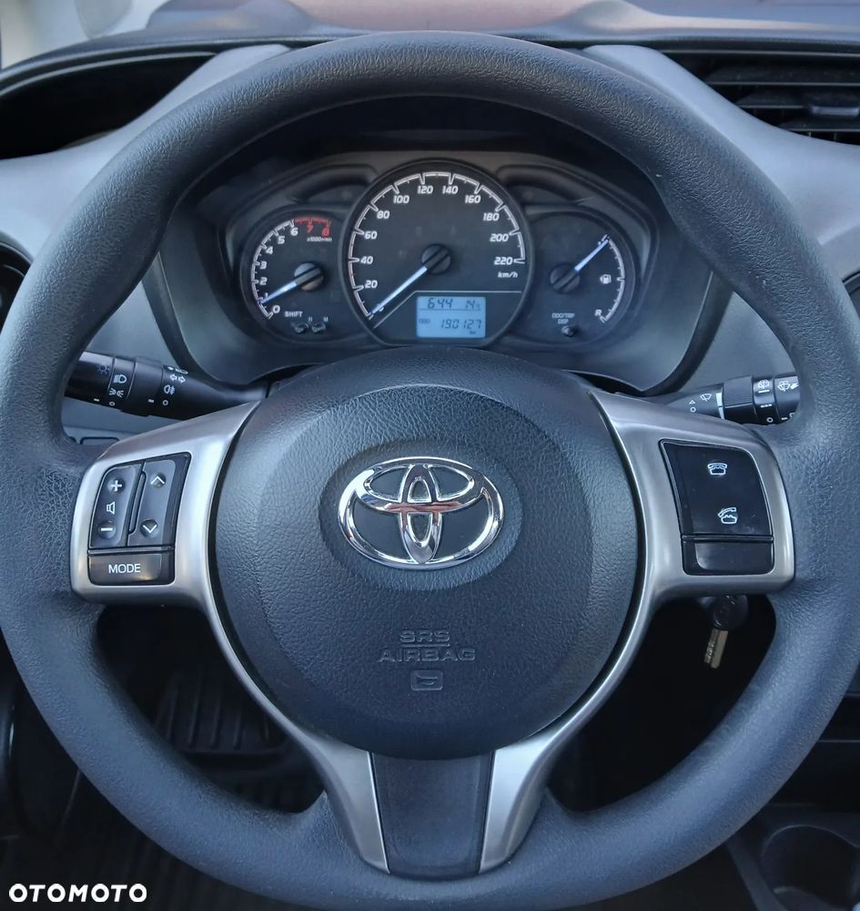 Toyota Yaris 1.0 Active EU6 - 7