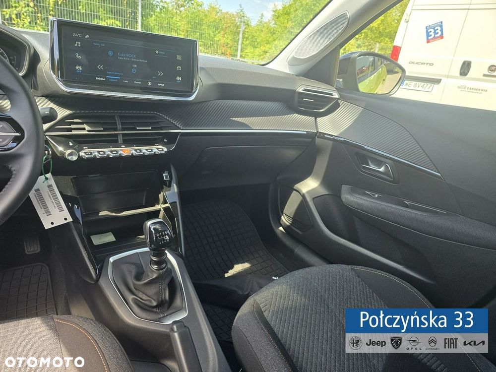 Peugeot 208 - 28