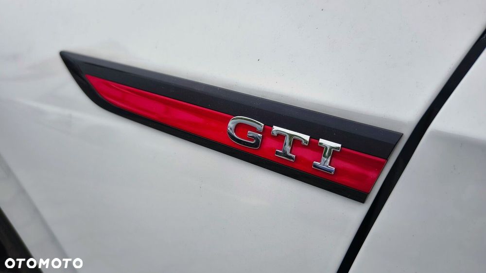 Volkswagen Golf - 31