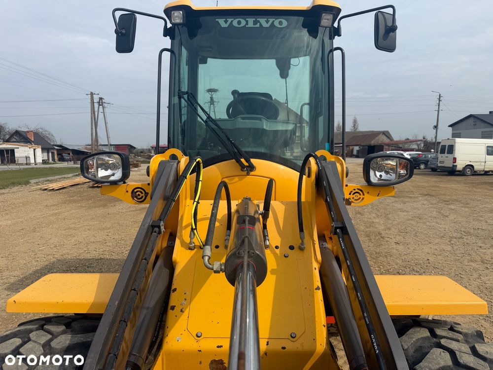 Volvo L30G - 9