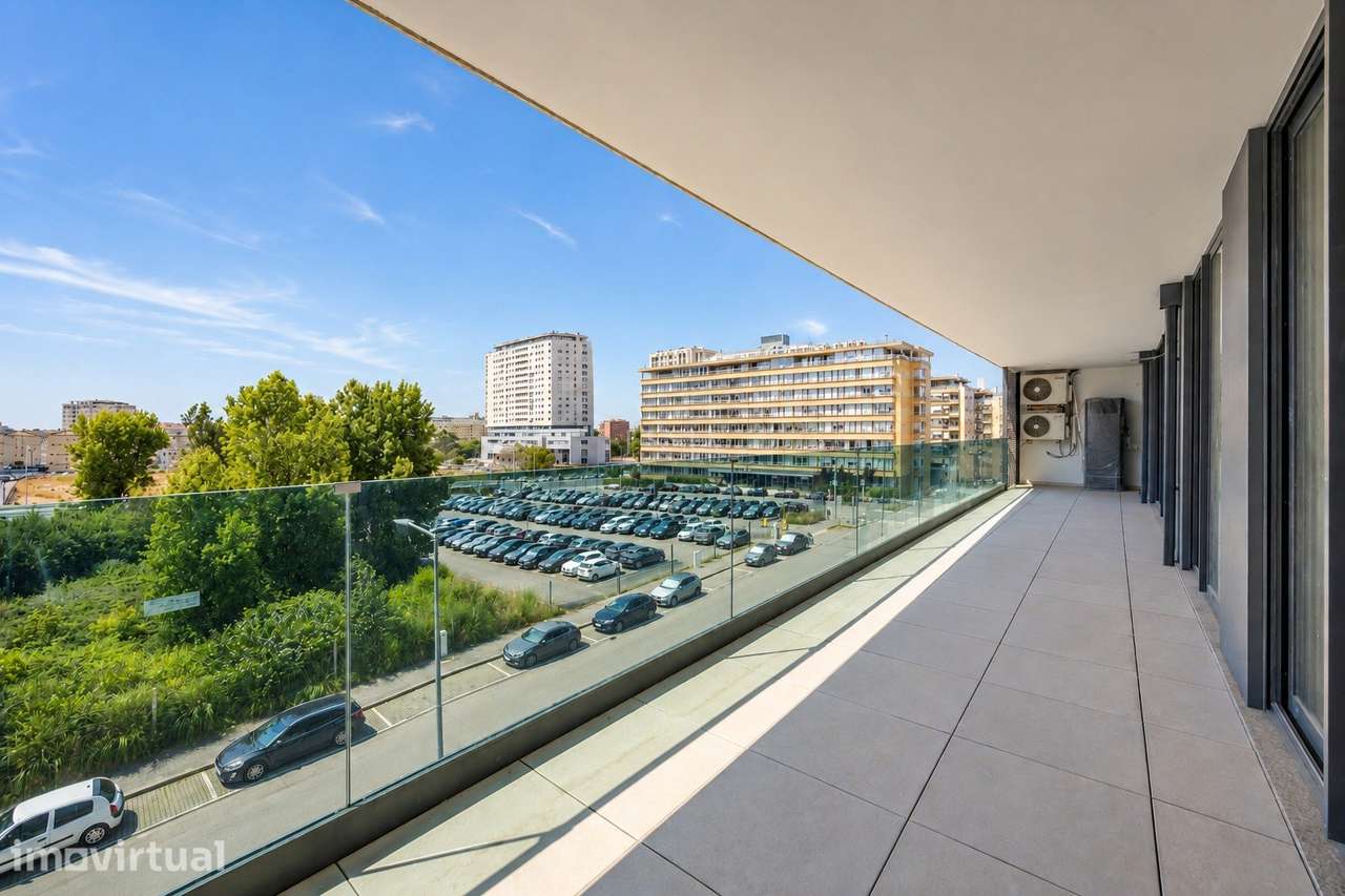Apartamento T3 com Varanda de 37.6m2 no Varandas do Foco - Grande imagem: 2/23