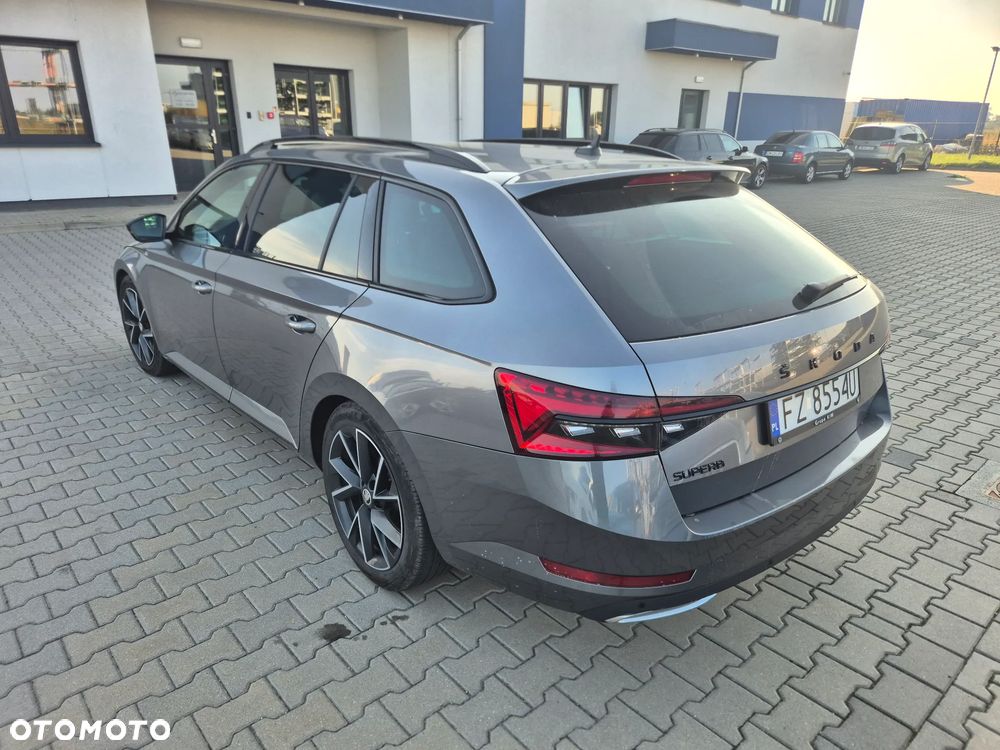 Skoda Superb 2.0 TDI SCR Sportline DSG - 12