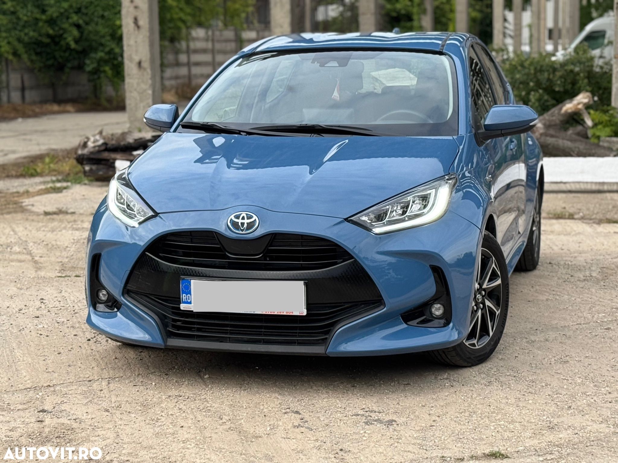 Toyota Yaris Hybrid 116 1.5 VVT-i Business Edition - 1