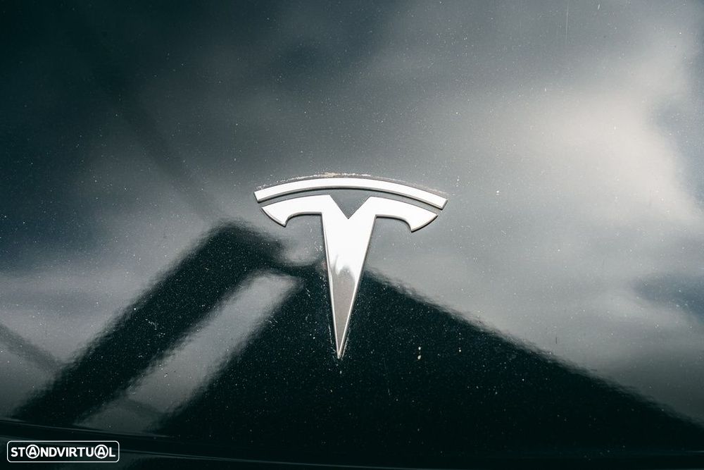Tesla Model 3 - 5