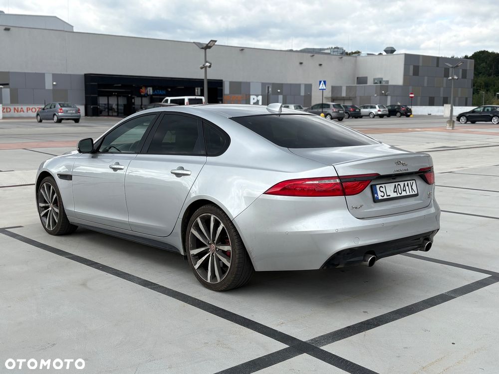 Jaguar XF - 5