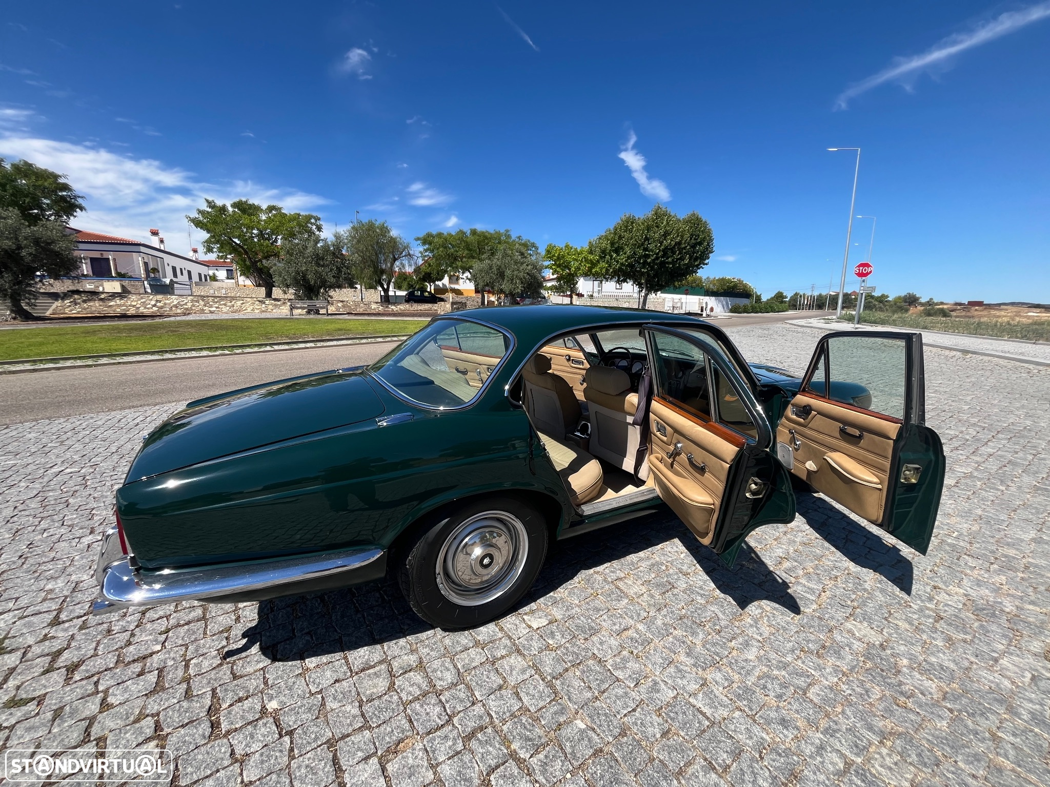 Jaguar XJ - 26