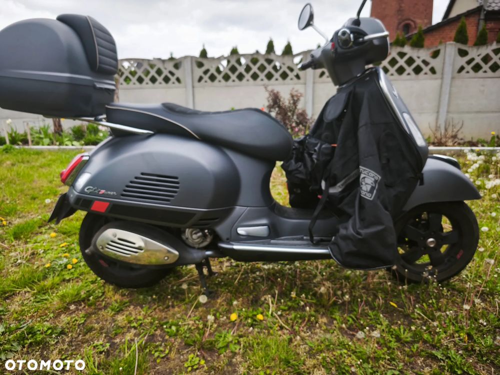 Piaggio Vespa - 1