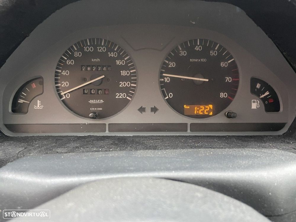 Peugeot 106 1.1 Color Line - 9