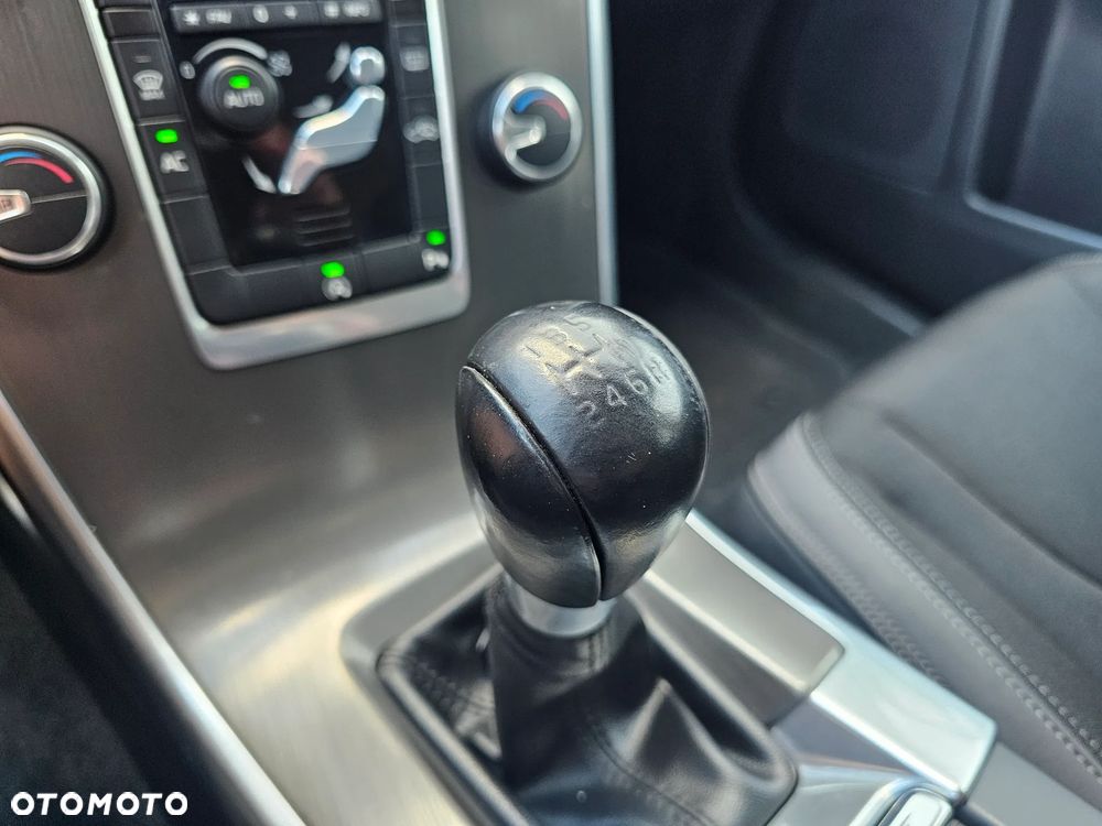 Volvo XC 60 D3 Momentum - 26