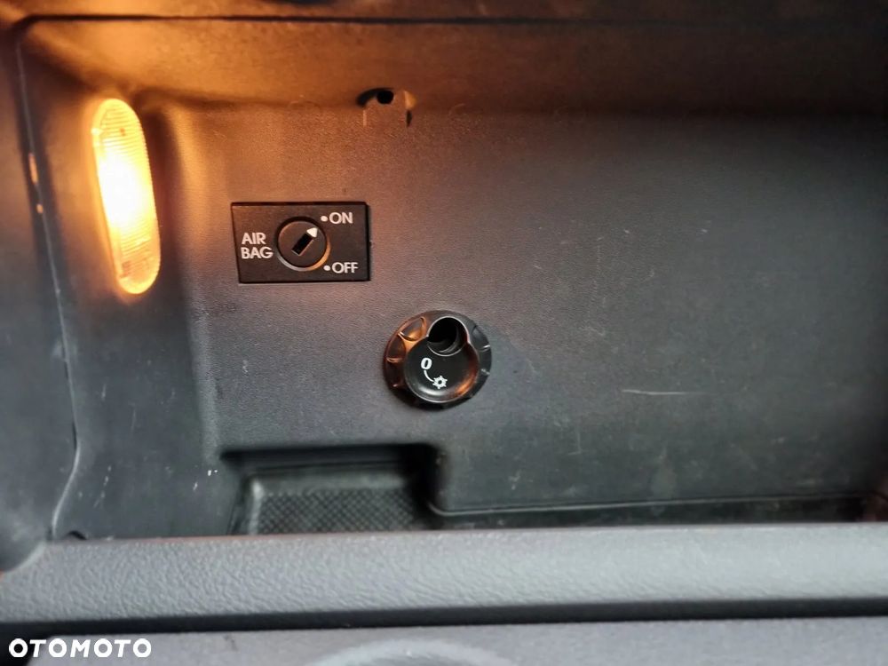 Volkswagen Touran - 13