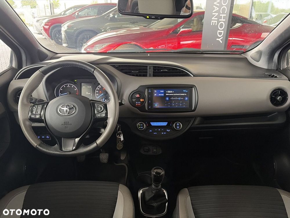 Toyota Yaris 1.5 Selection - 4