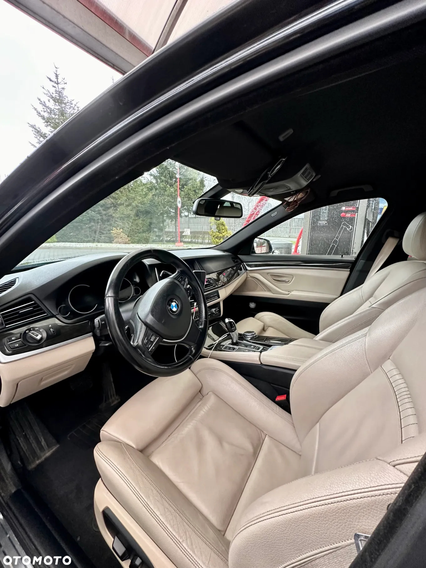 BMW Seria 5 520d xDrive Luxury Line - 14
