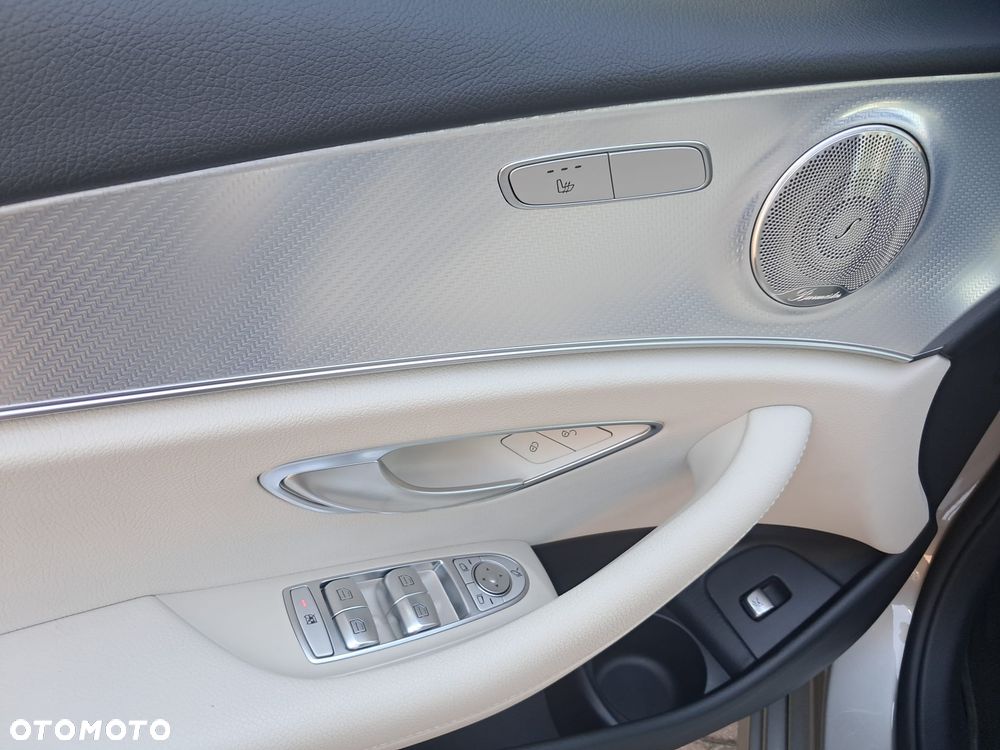 Mercedes-Benz Klasa E 220 d 9G-TRONIC - 30
