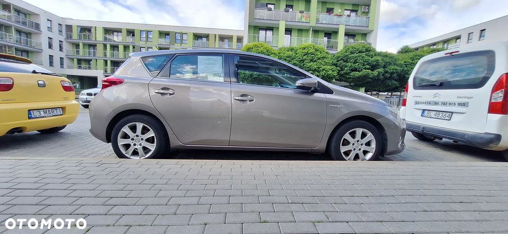Toyota Auris 1.8 Executive - 4