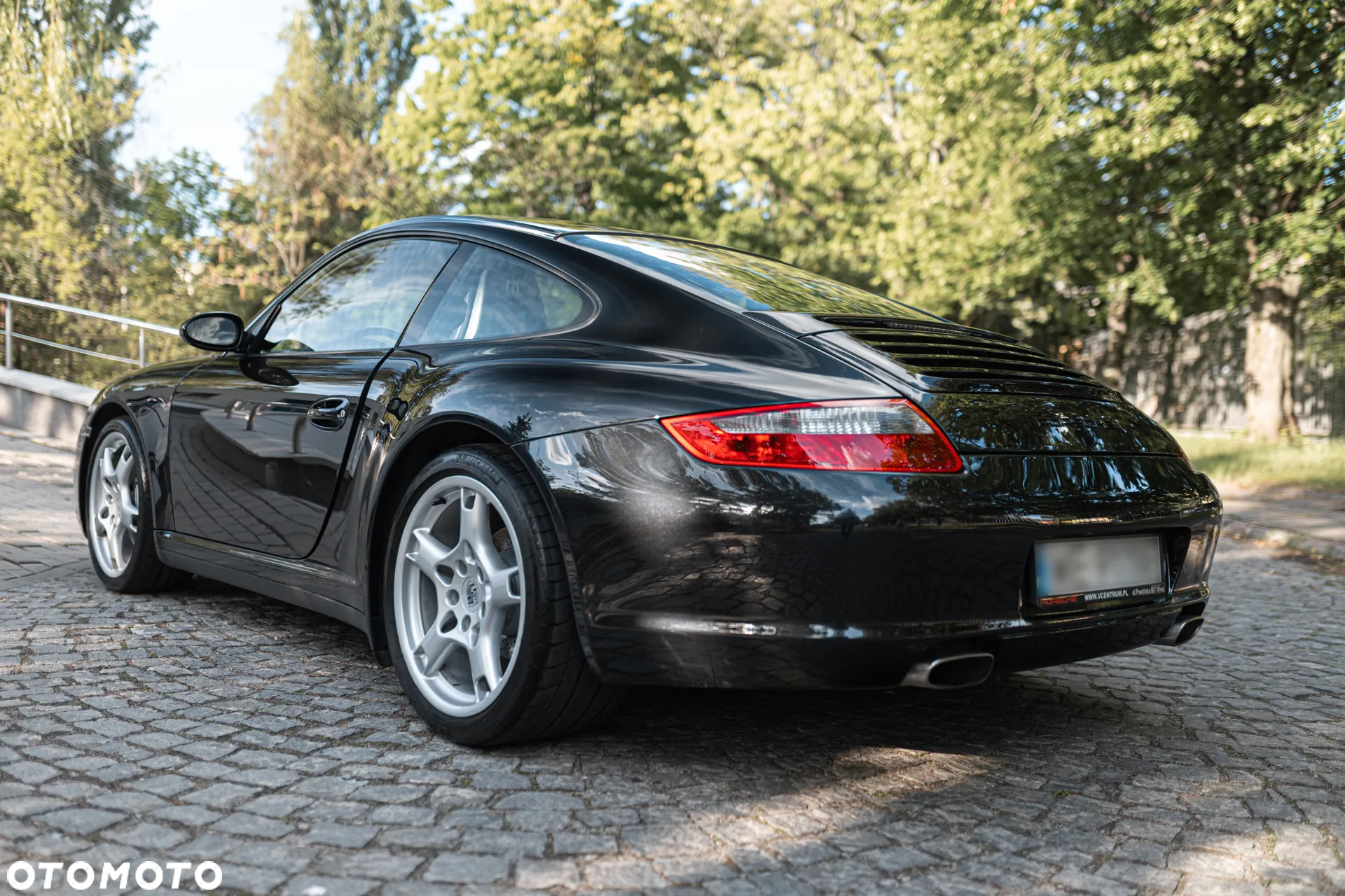 Porsche 911 Carrera 4 - 10