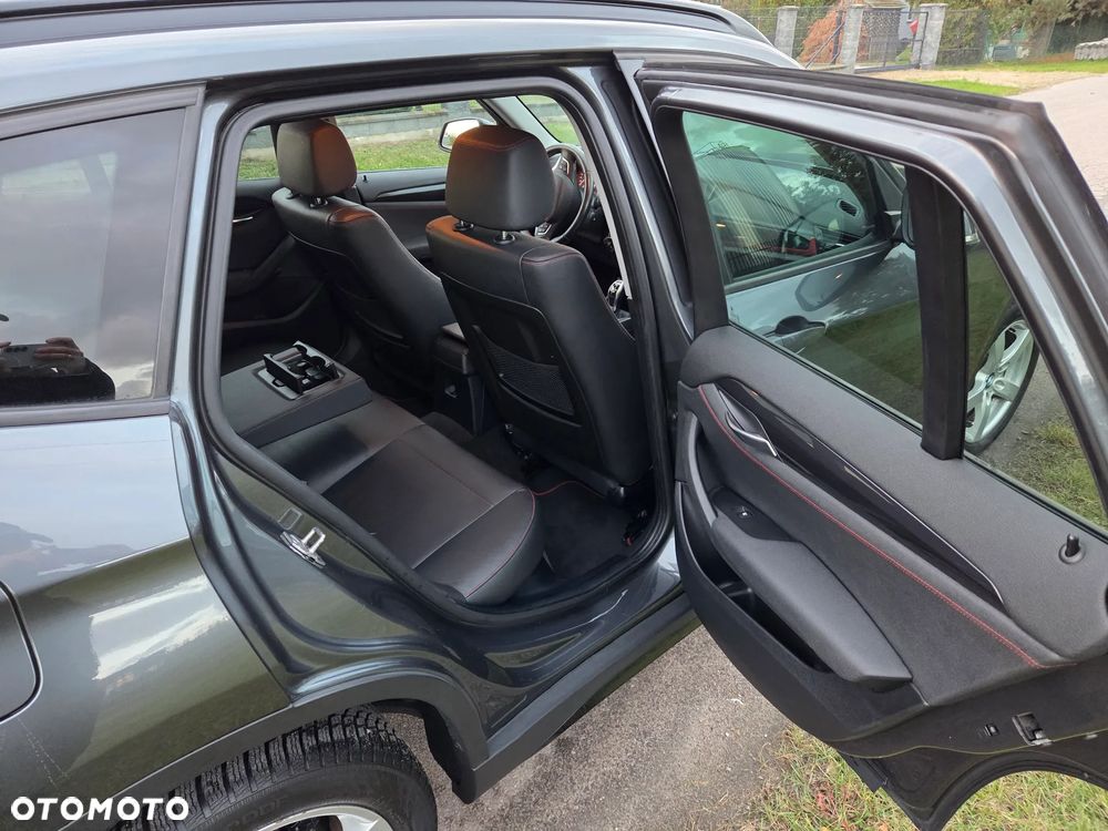 BMW X1 xDrive20d Sport Line - 12