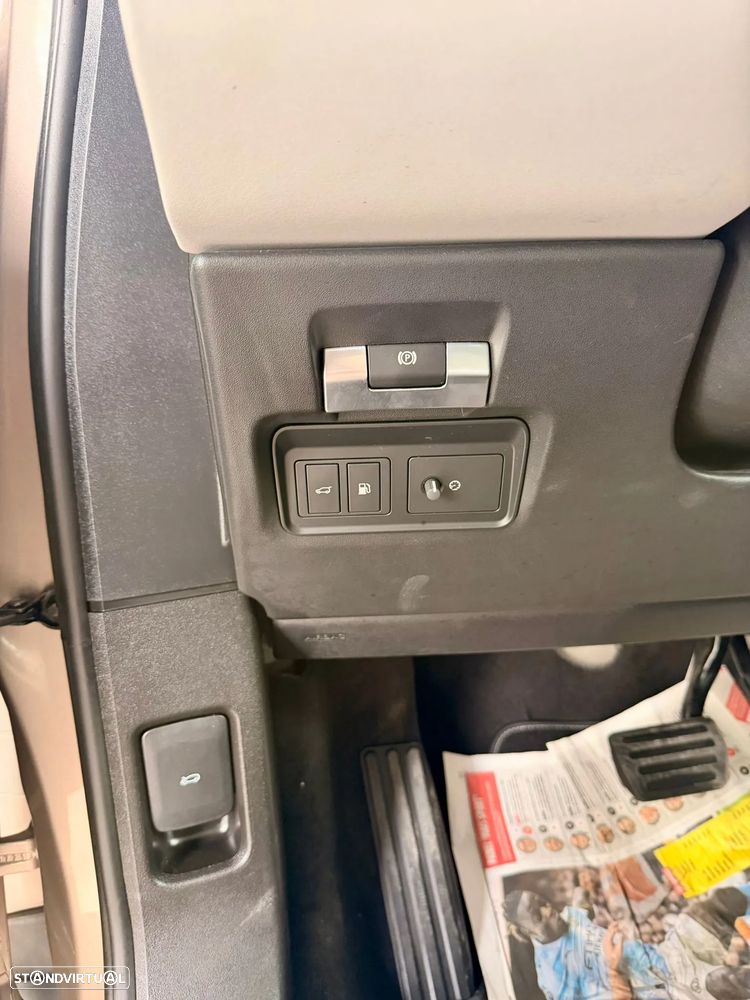 Land Rover Range Rover Evoque P300e HSE - 33