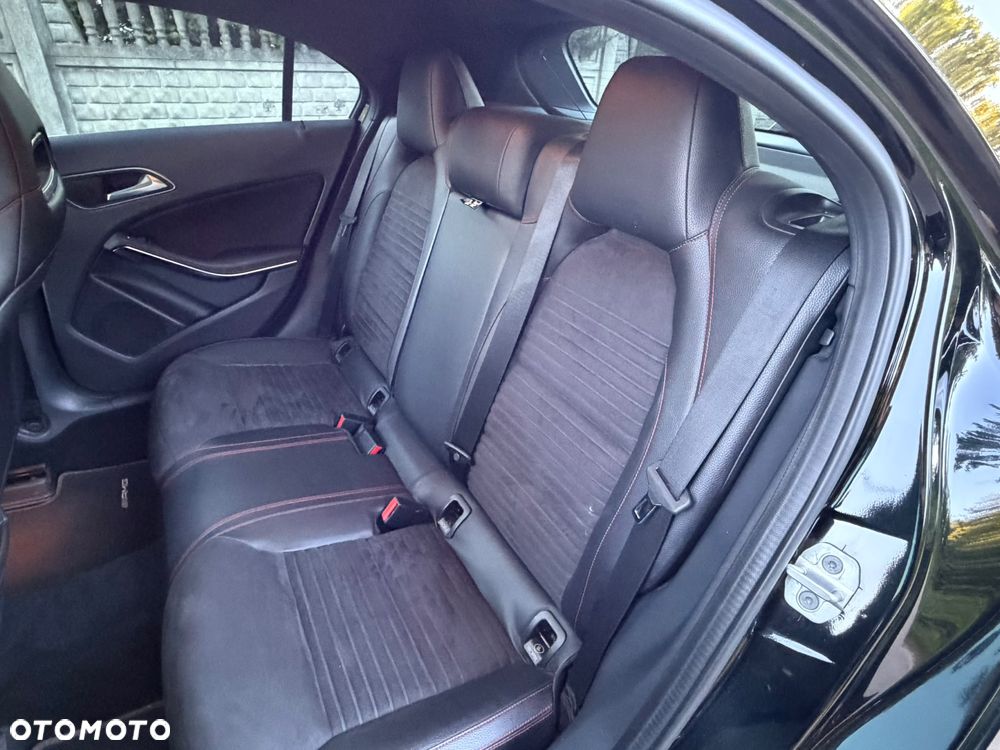 Mercedes-Benz Klasa A 180 (BlueEFFICIENCY) - 12