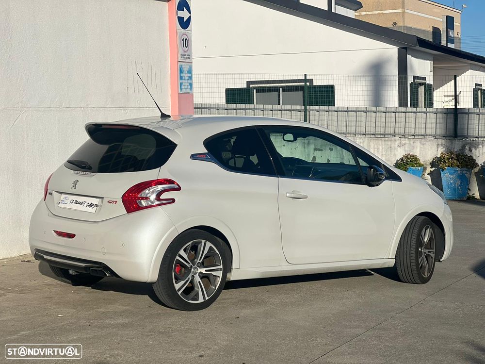 Peugeot 208 1.6 THP GTi - 18