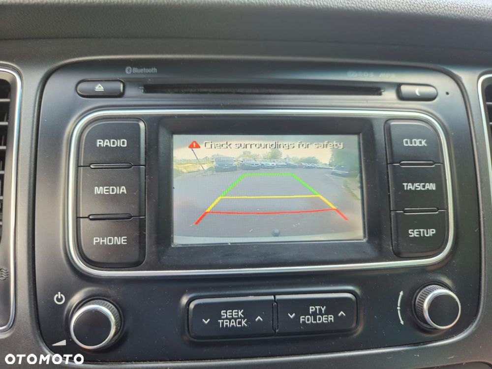 Kia Carens 1.6 GDI L 7os EU6 - 13