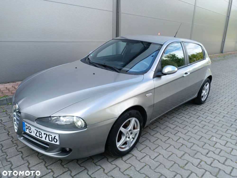 Alfa Romeo 147 1.6 Twin Spark 16V Moving - 10