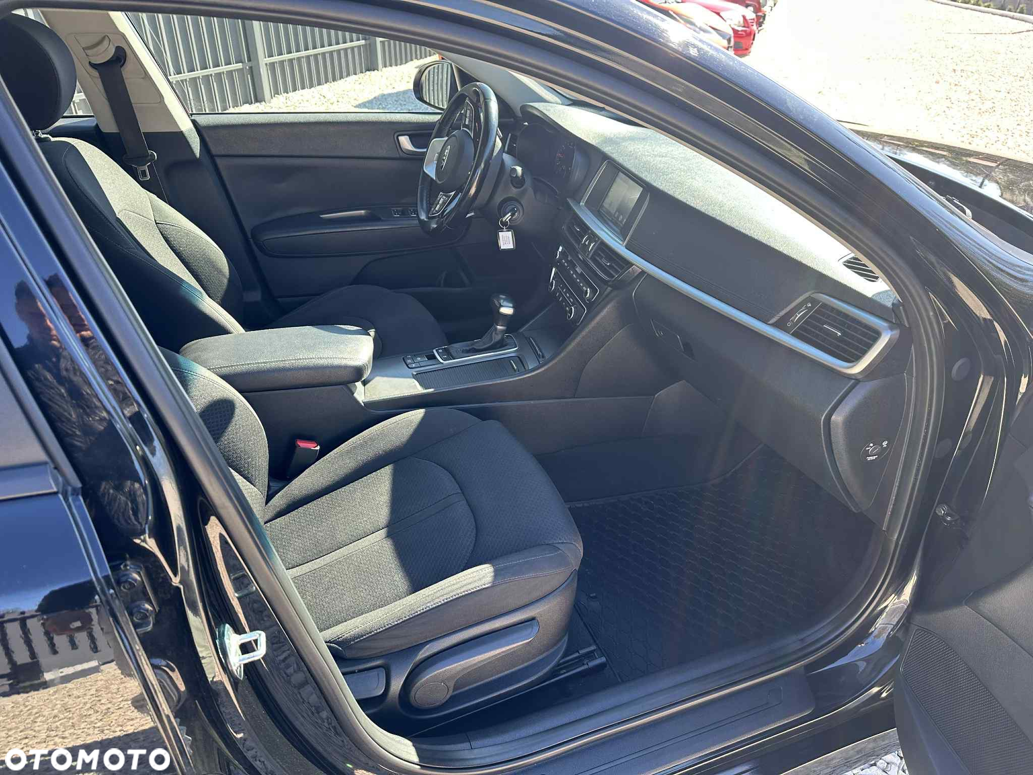Kia Optima - 7
