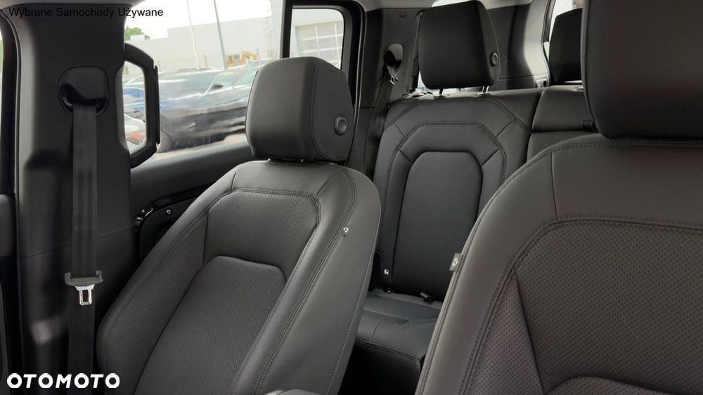 Land Rover Defender 3.0 D200 mHEV S - 23