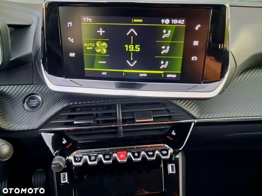 Peugeot 2008 PureTech 130 GT Pack - 32