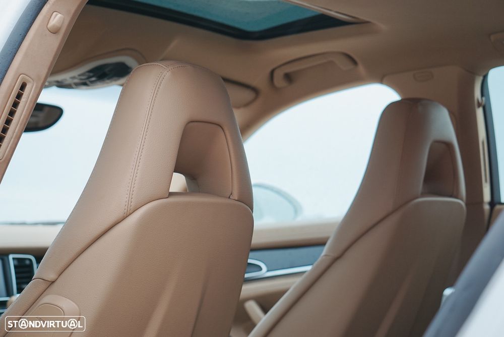 Porsche Panamera Platinum Edition - 11