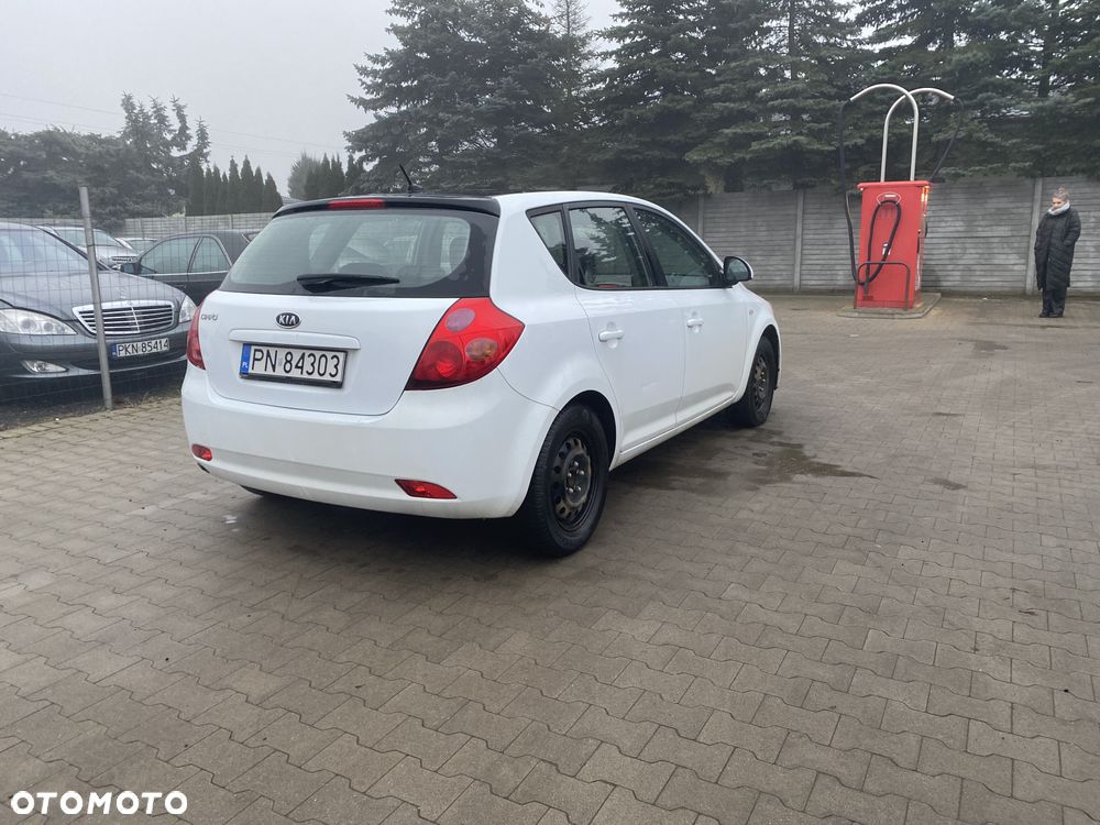 Kia Ceed 1.4 Comfort + - 4