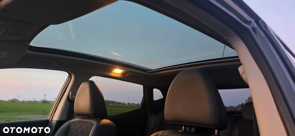 Nissan Qashqai 1.6 dCi Xtronic TEKNA+ - 13