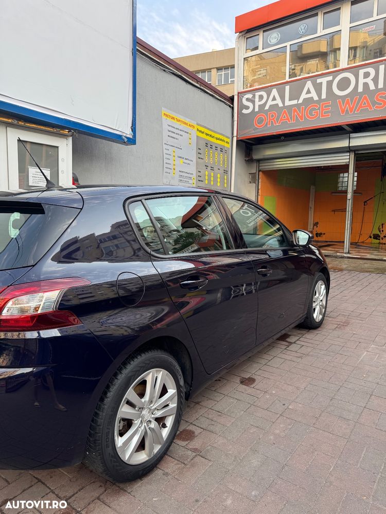 Peugeot 308 1.2 L PureTech Active - 4