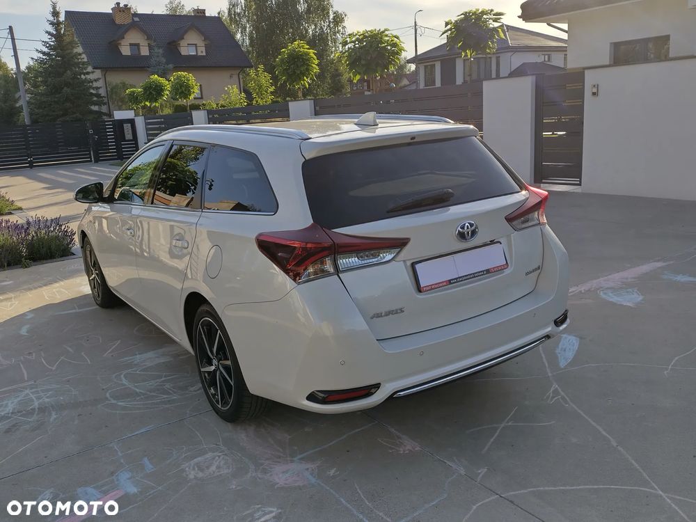Toyota Auris Hybrid 135 Prestige - 5