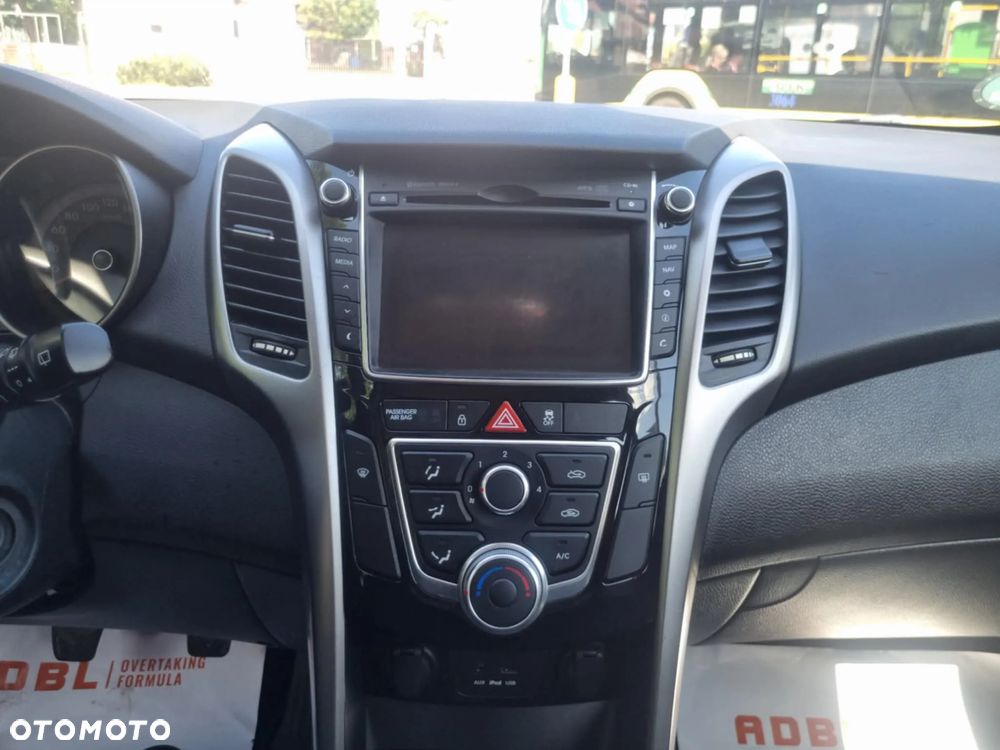 Hyundai i30 1.4 Comfort - 14