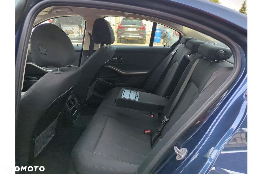 BMW Seria 3 - 10