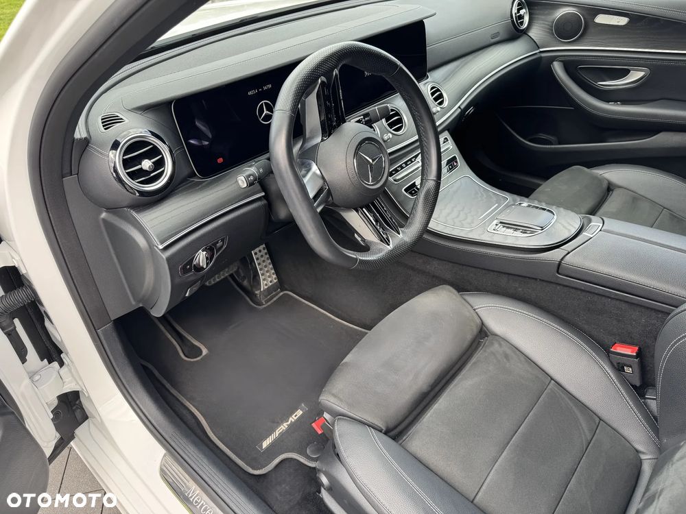 Mercedes-Benz Klasa E 220 d 4-Matic AMG - 23
