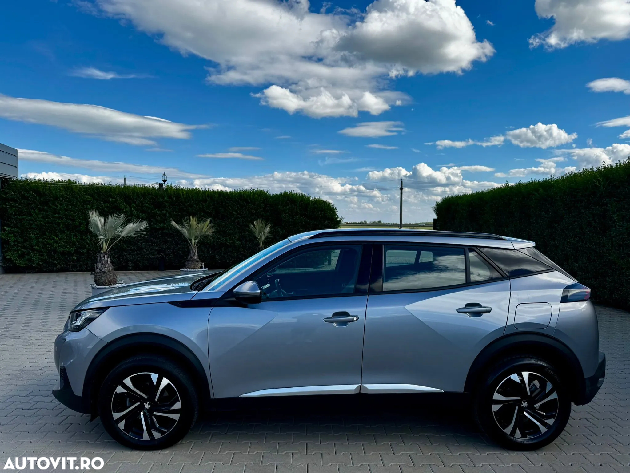 Peugeot 2008 1.2 L PureTech STT Allure - 7