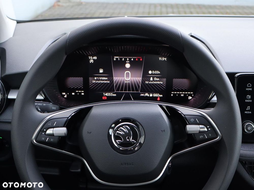 Skoda Fabia 1.0 Selection - 10